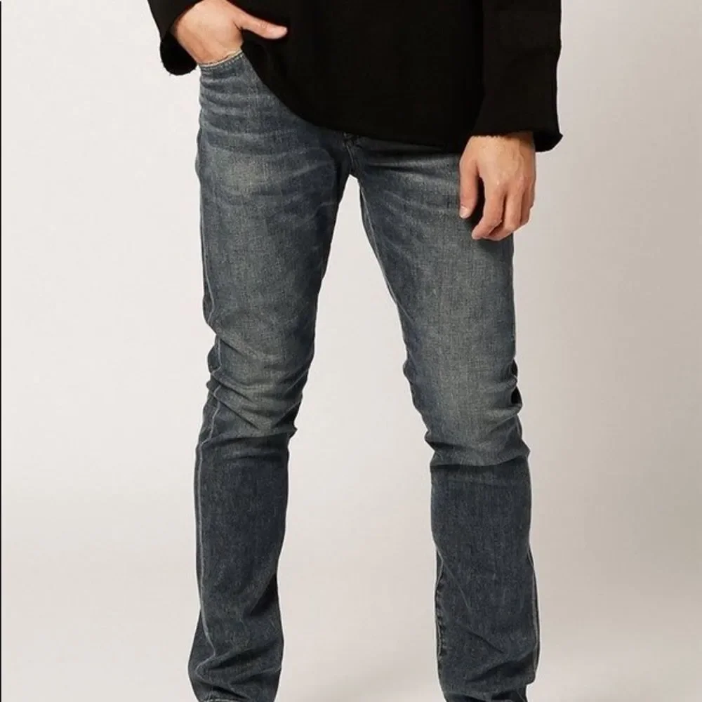 AGOLDE Men’s Hero Slim Tapered Jeans in Crossover 32 x 30